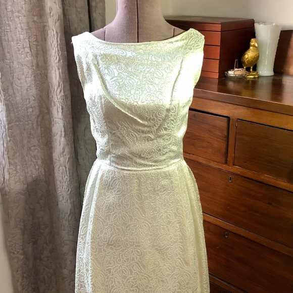 Vintage 50s silver dress with bow back - Picture 2 of 5